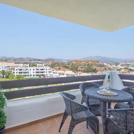 Selwo Hills B Apartment *