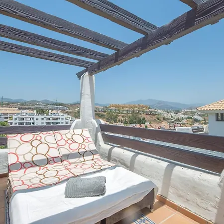 Selwo Hills B Apartment *